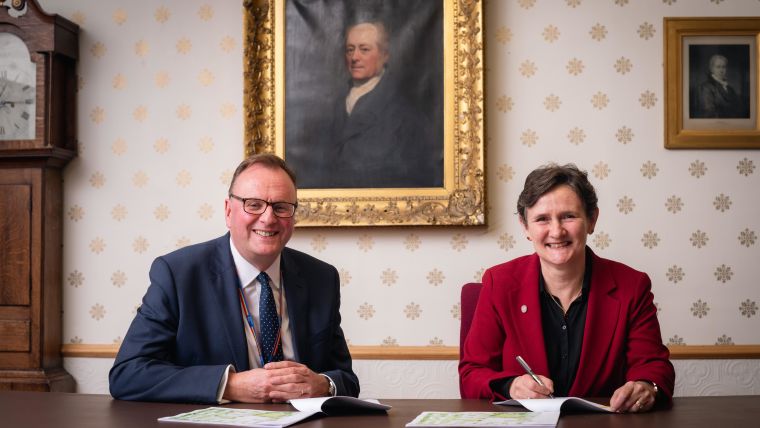 Grant Macdonald, Chief Executive of Oxford Health NHS Trust, with Oxford University Vice-Chancellor Professor Irene Tracey, signing the Conditional Option Agreement and Memorandum of Understanding regarding Warneford Park.